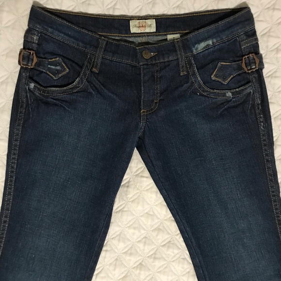 VTG Frankie B. Jeans Y2K Low Rise Flare Embellished Distressed Pant HTF Women 8 - Picture 9 of 12